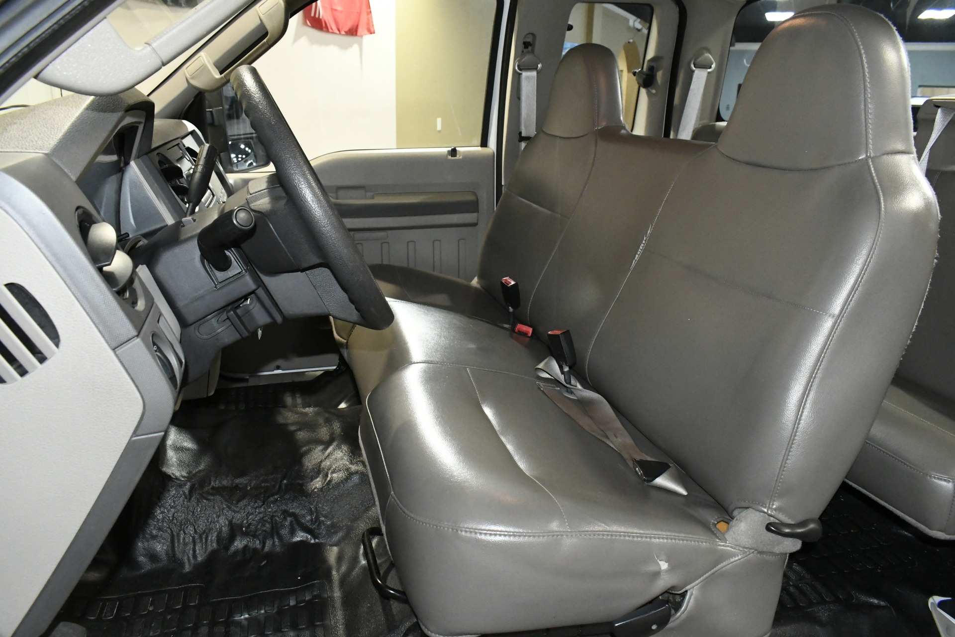 2008 Ford F-250 XL photo 3