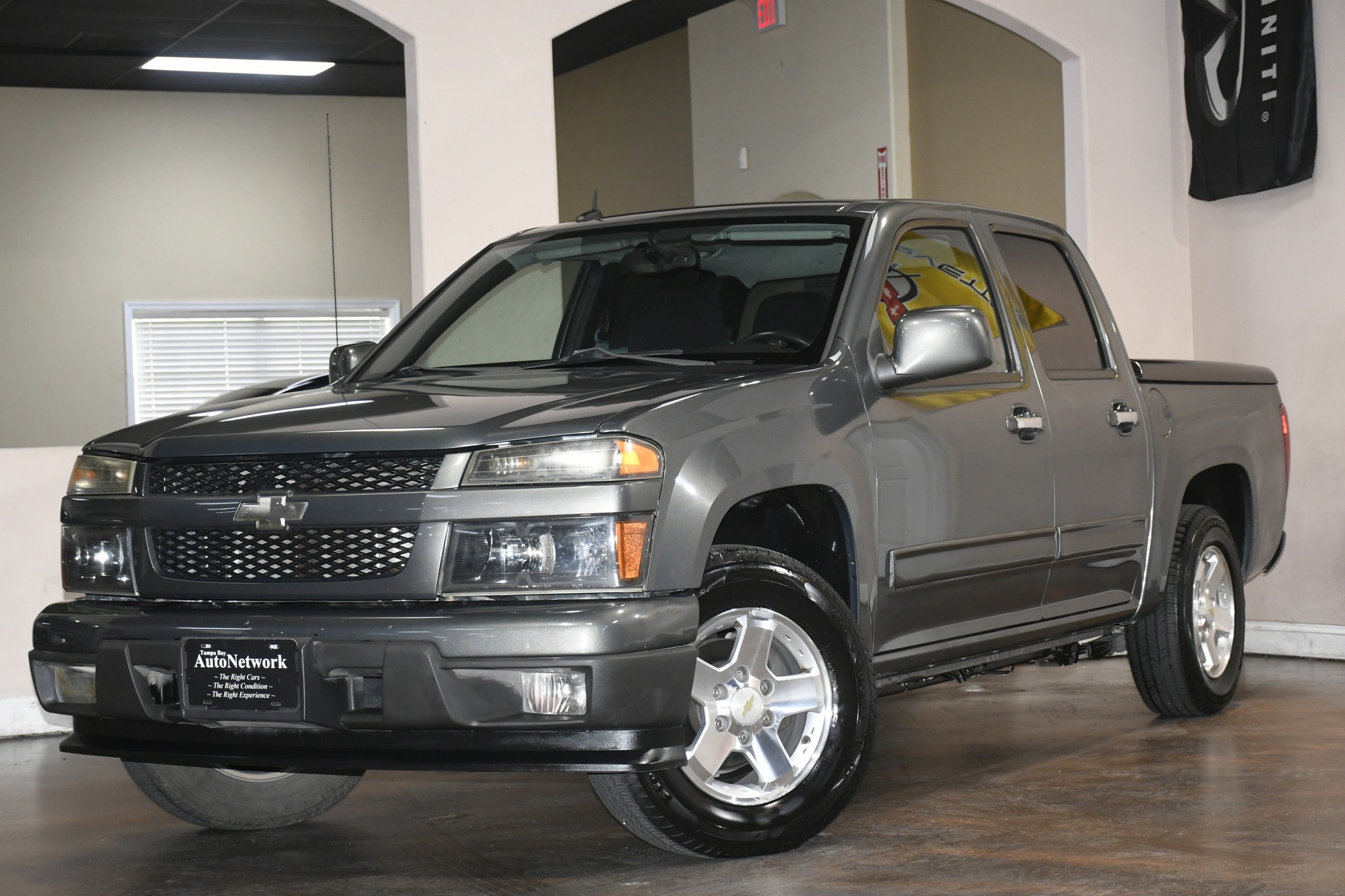 2010 Chevrolet Colorado LT photo 2