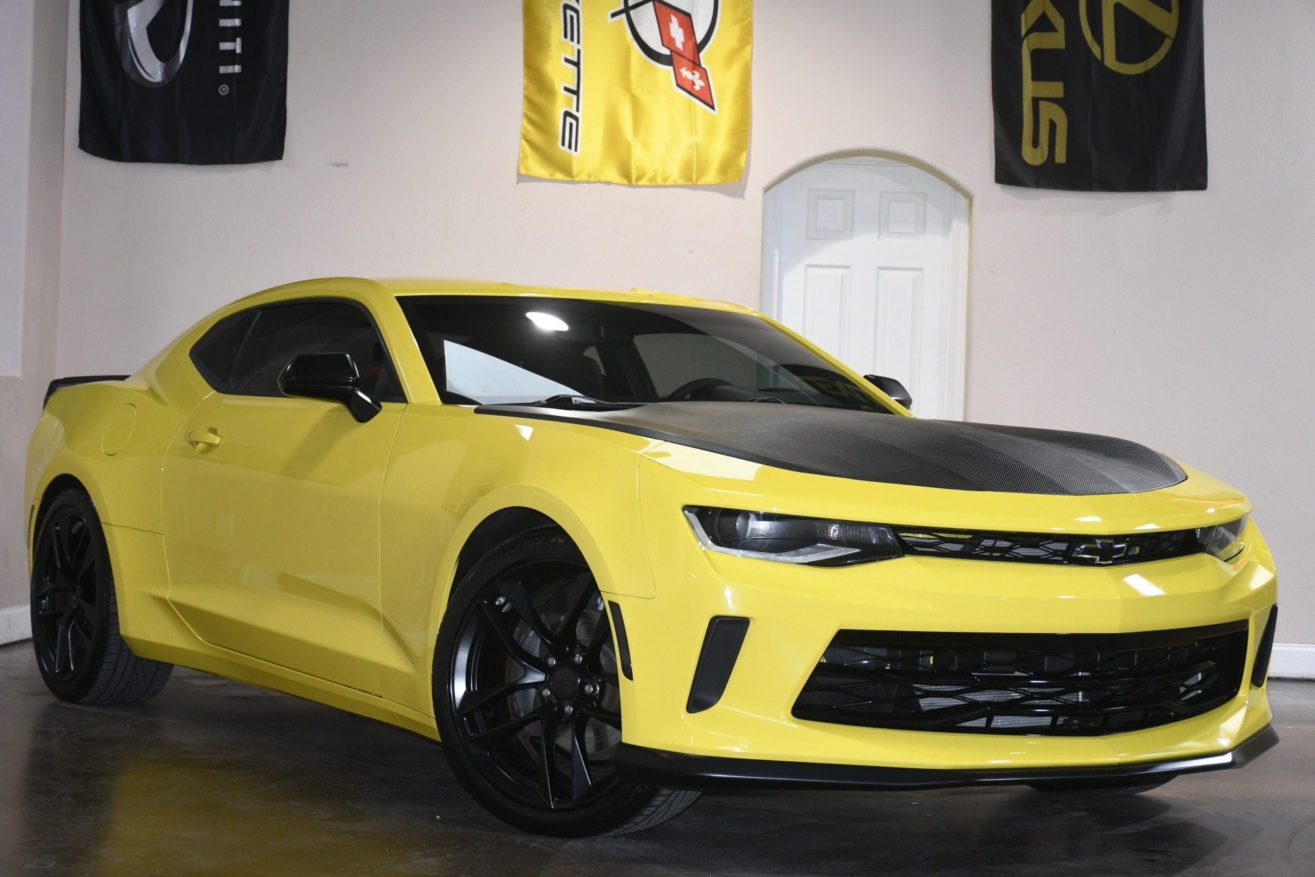 2017 Chevrolet Camaro 2LT photo 3