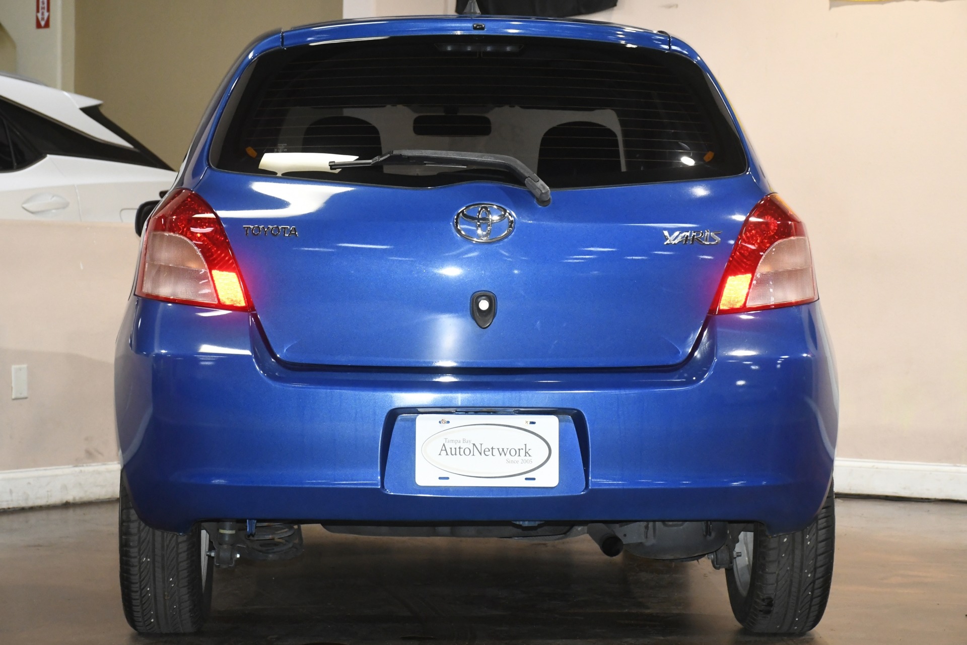 2008 Toyota Yaris photo 2