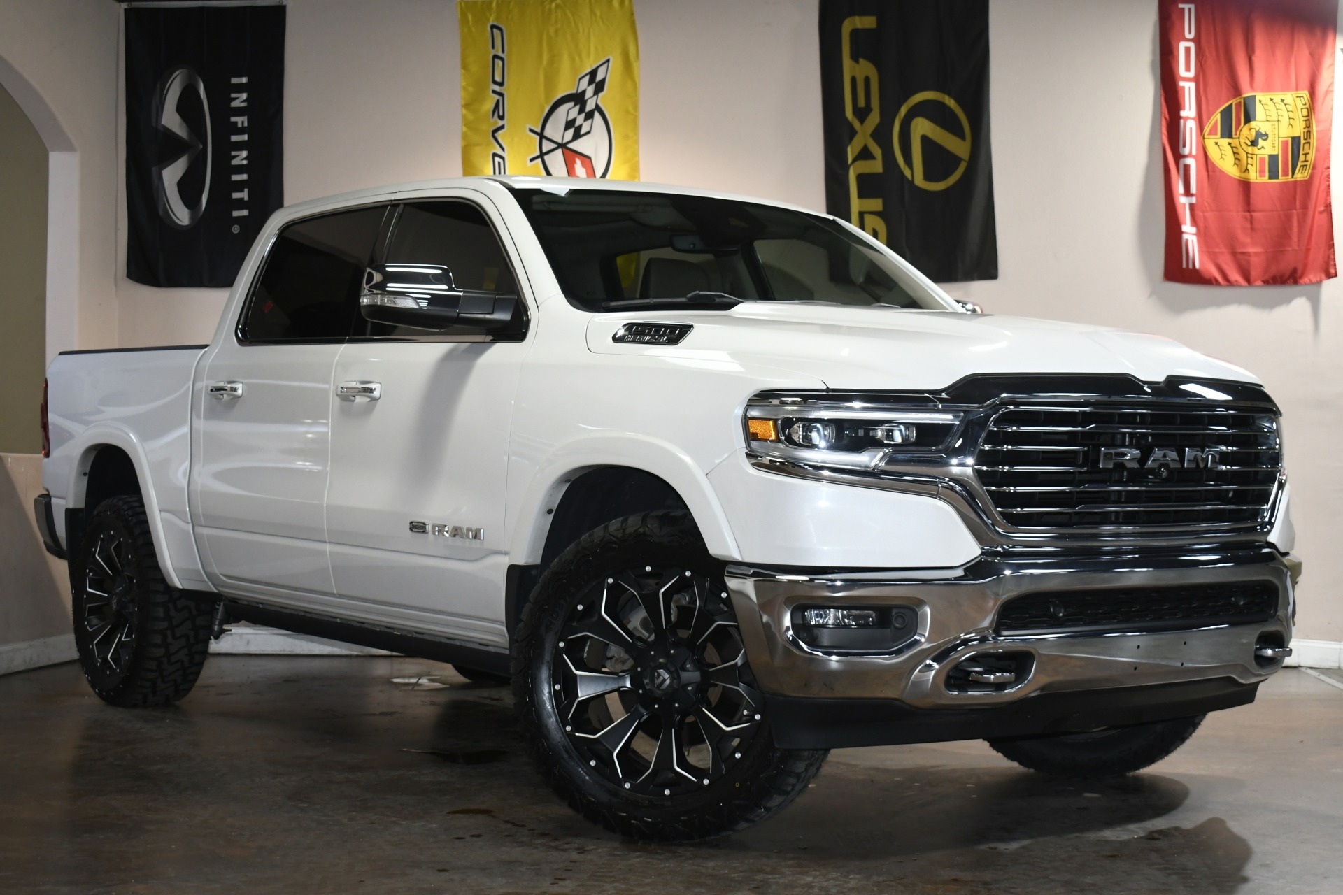 2019 Ram 1500 Laramie Longhorn photo 3