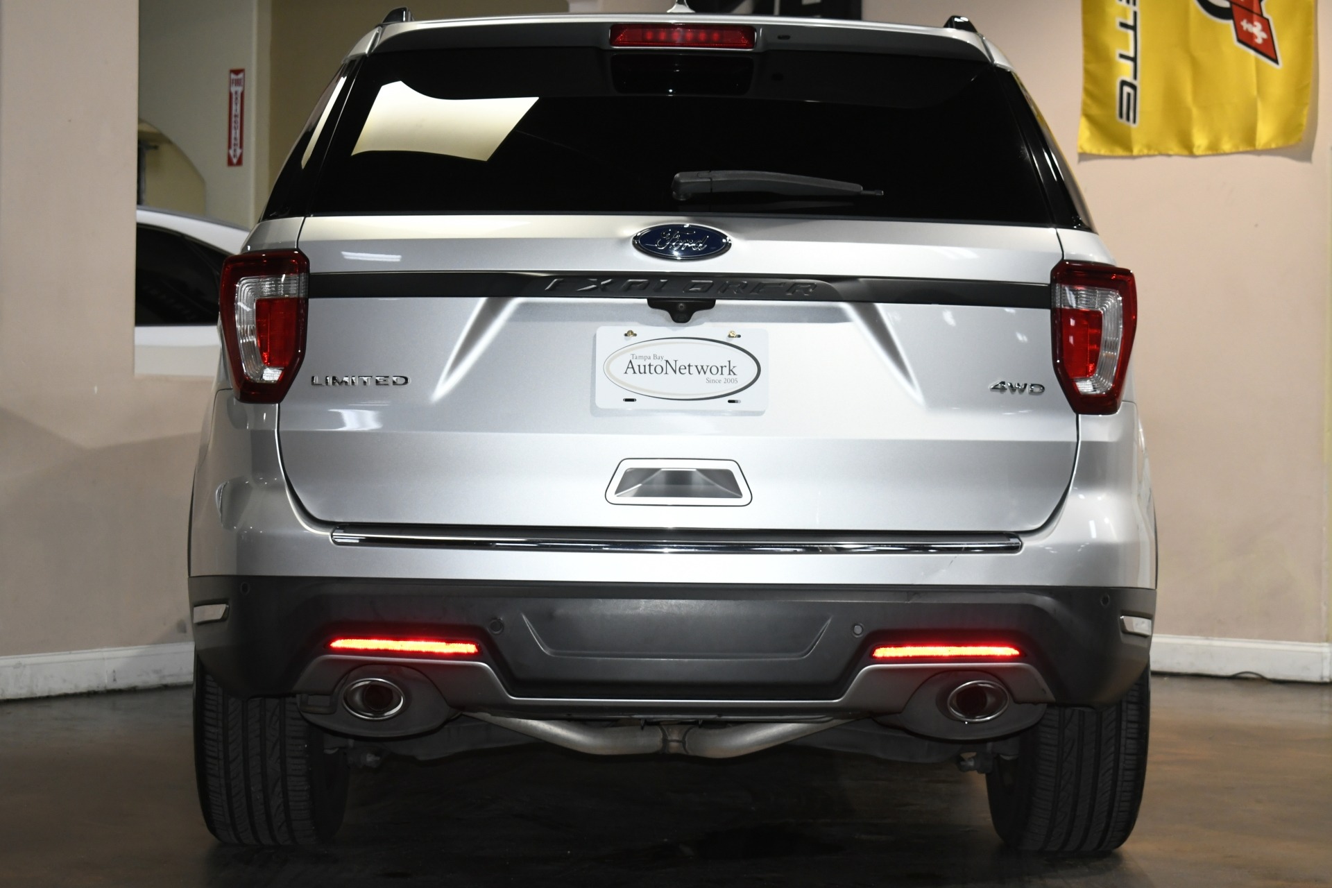 2018 Ford Explorer Limited photo 2