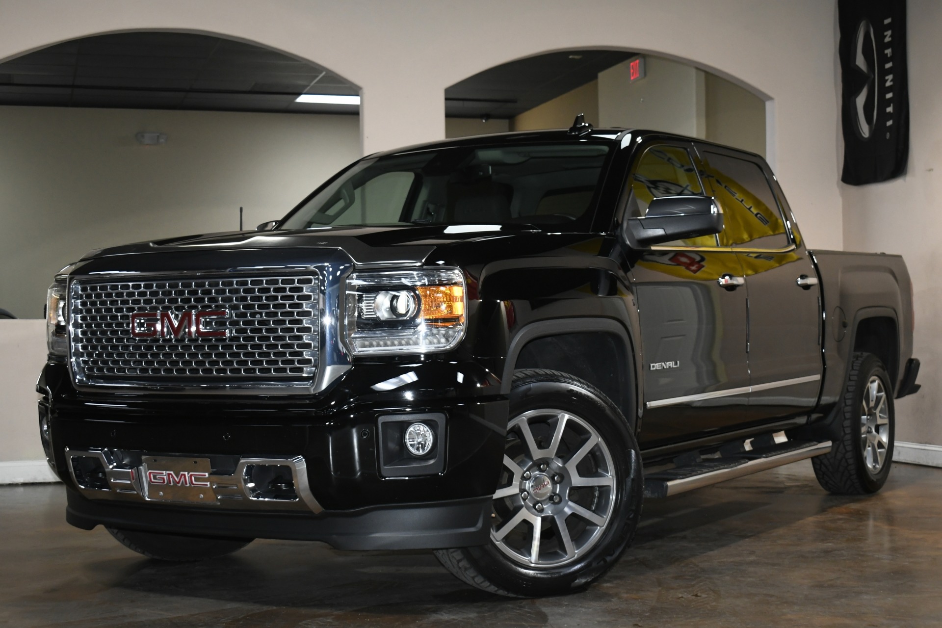 2015 Gmc Sierra 1500 Denali photo 2