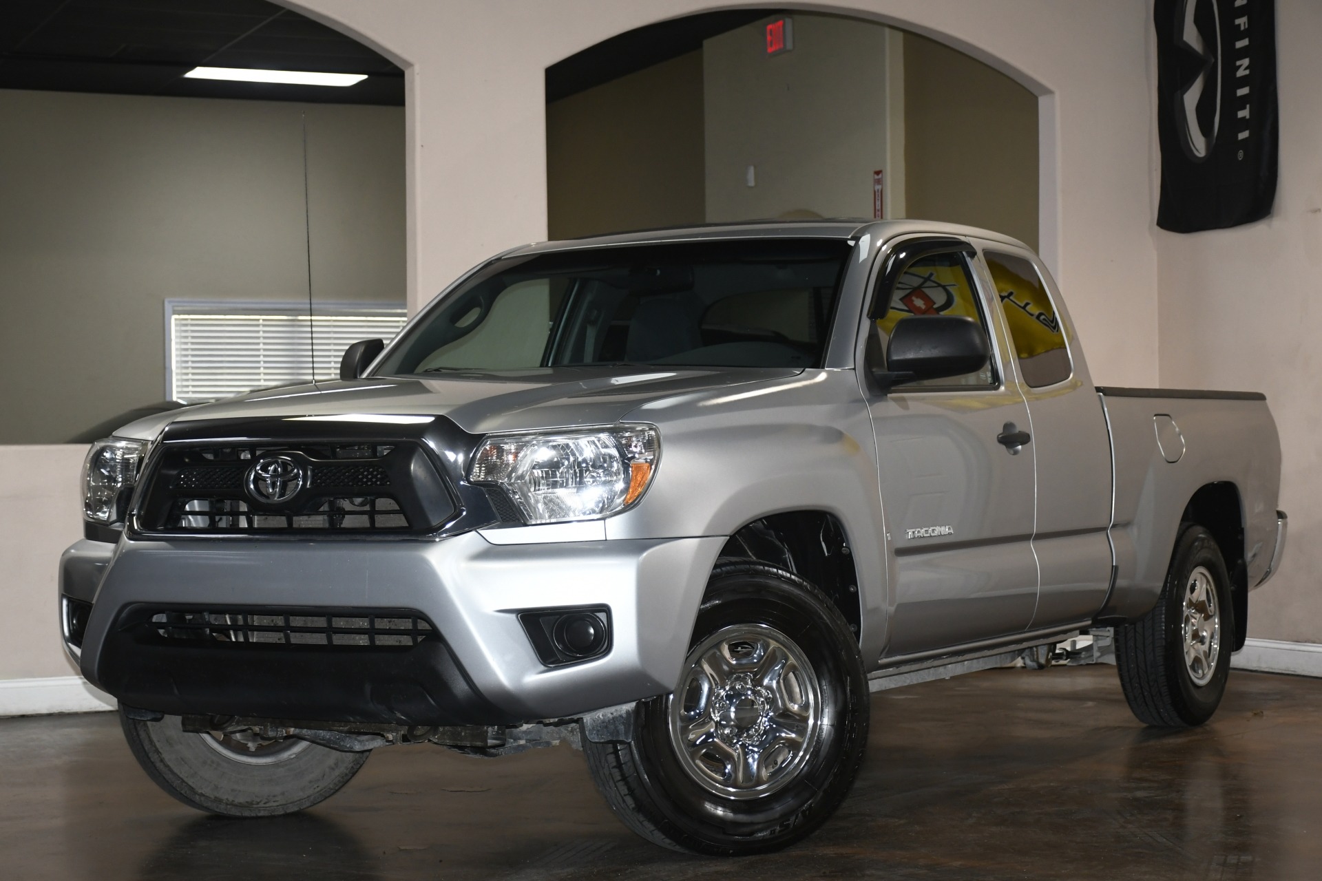 2015 Toyota Tacoma SR5 photo 3