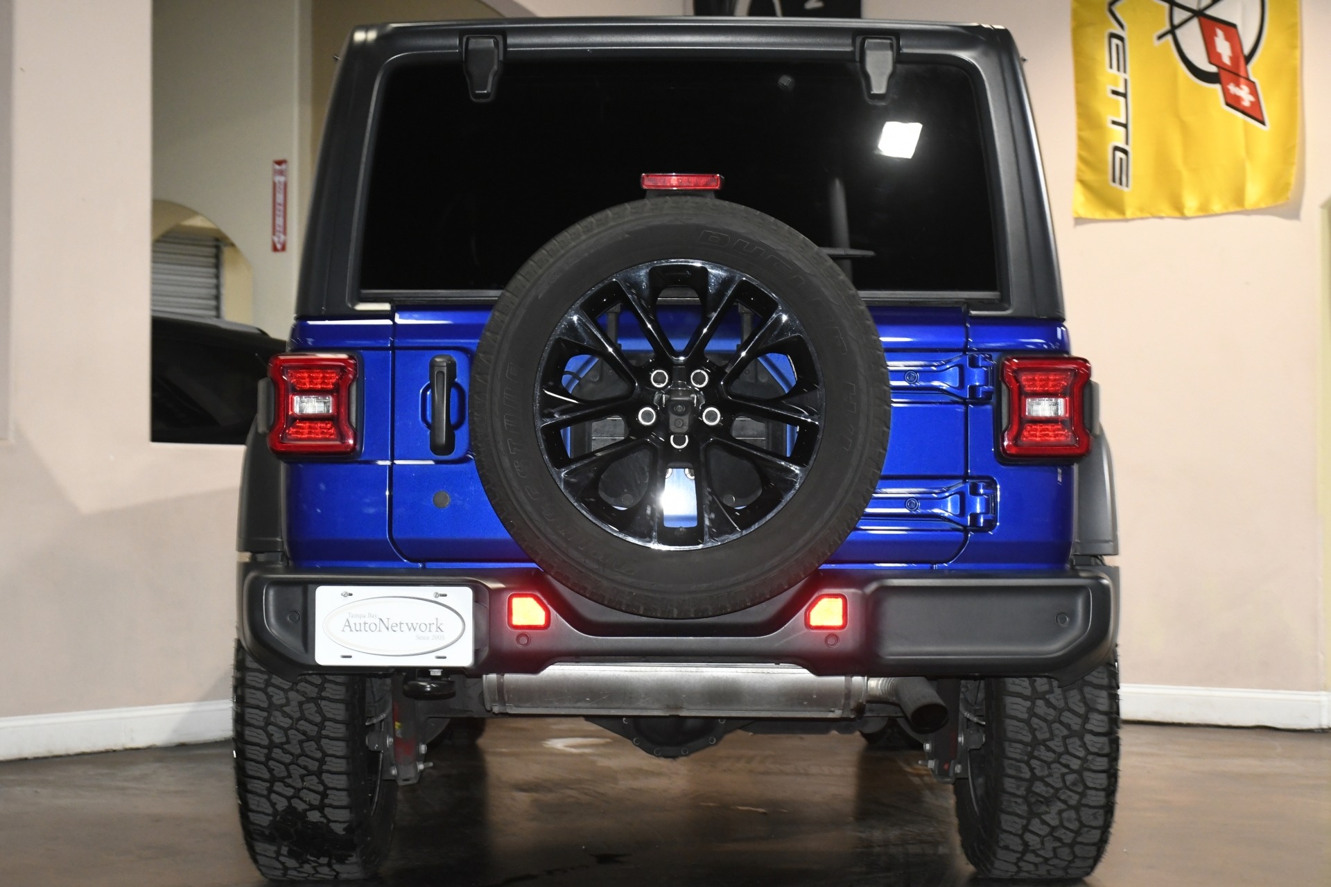 2018 Jeep Wrangler Unlimited Sport S photo 2