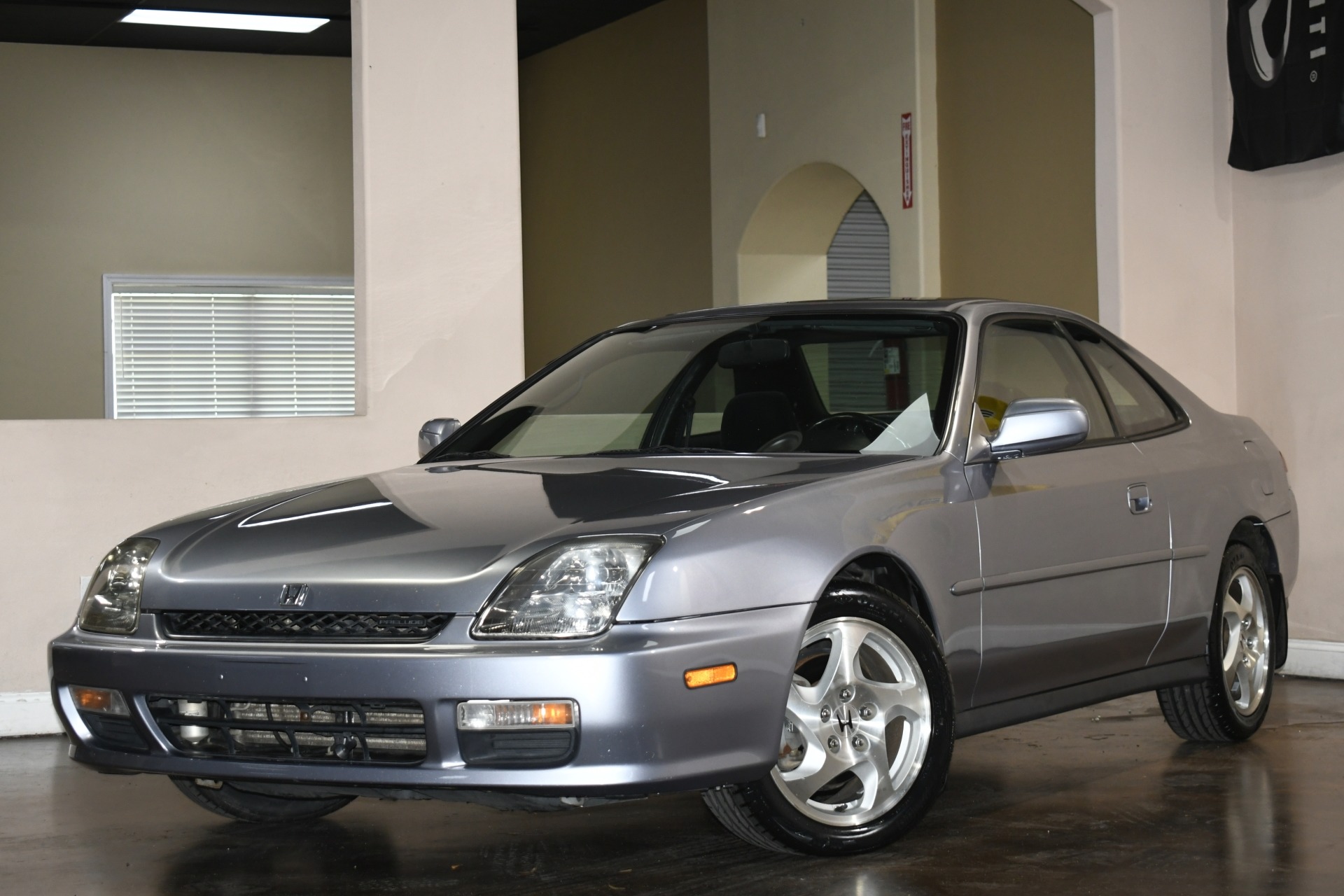 2000 Honda Prelude photo 3