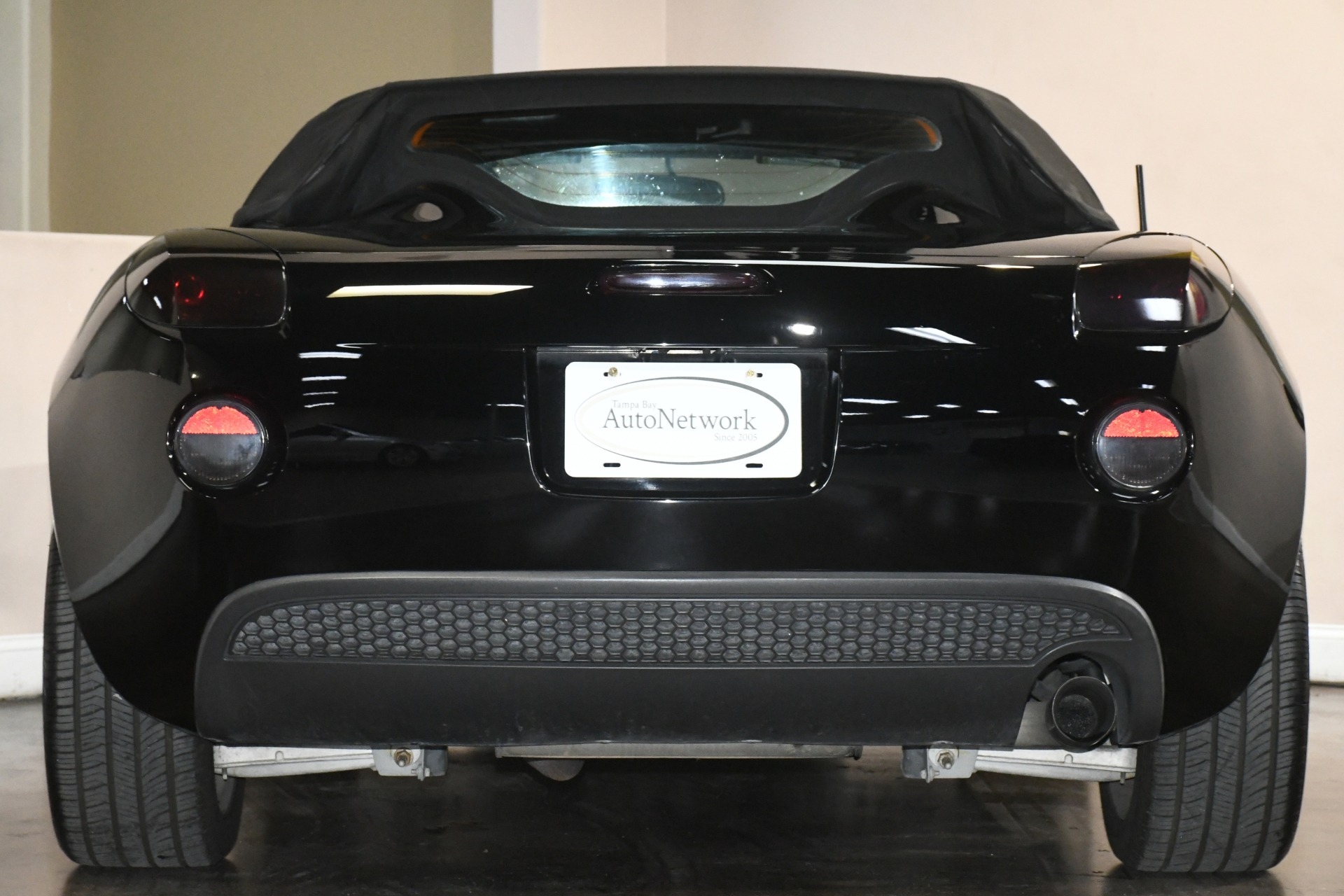 2007 Pontiac Solstice photo 2