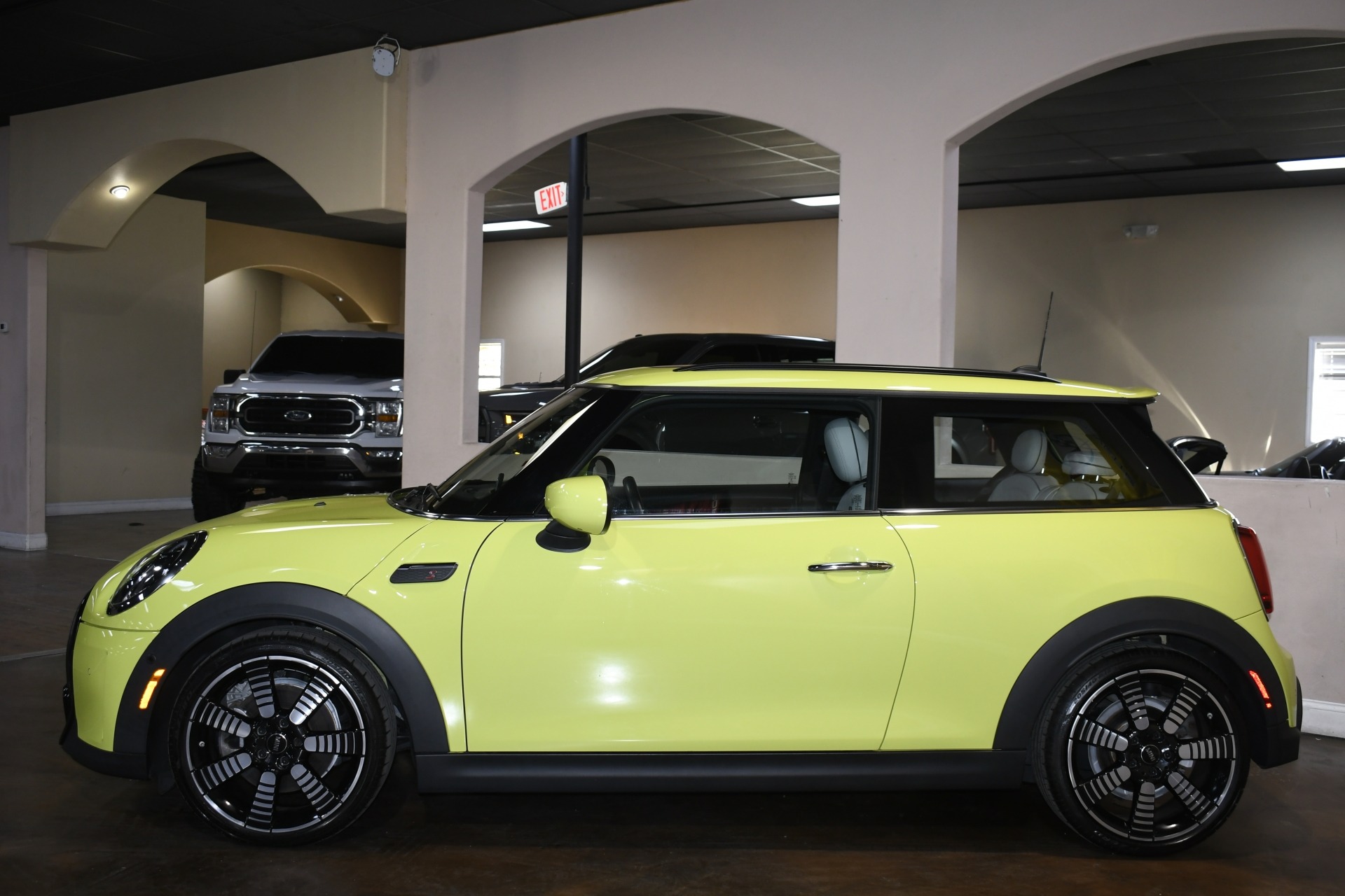 APAC 未開封 Used 2023 MINI Hardtop 2 Door Cooper S For Sale (Sold