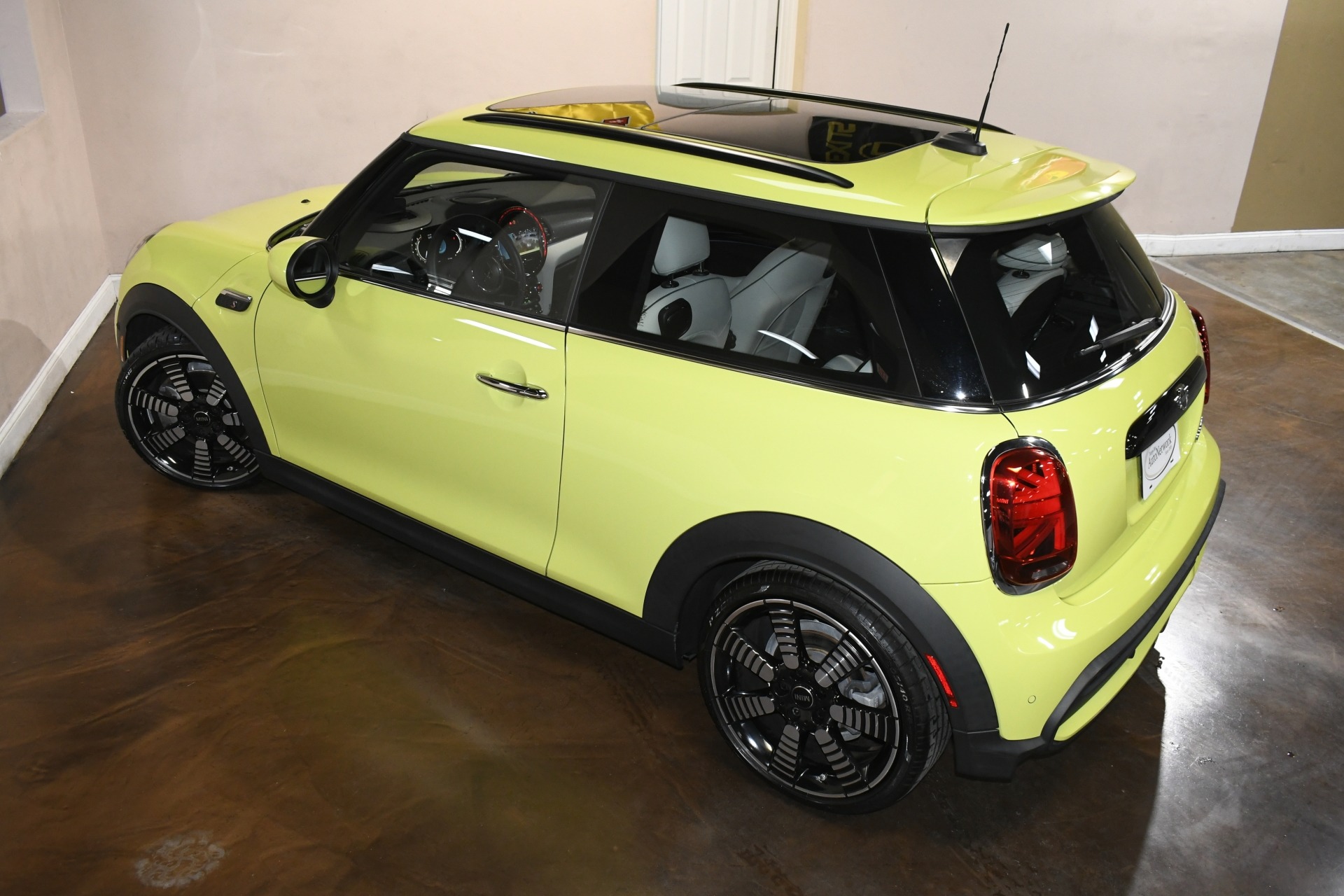 APAC 未開封 Used 2023 MINI Hardtop 2 Door Cooper S For Sale (Sold