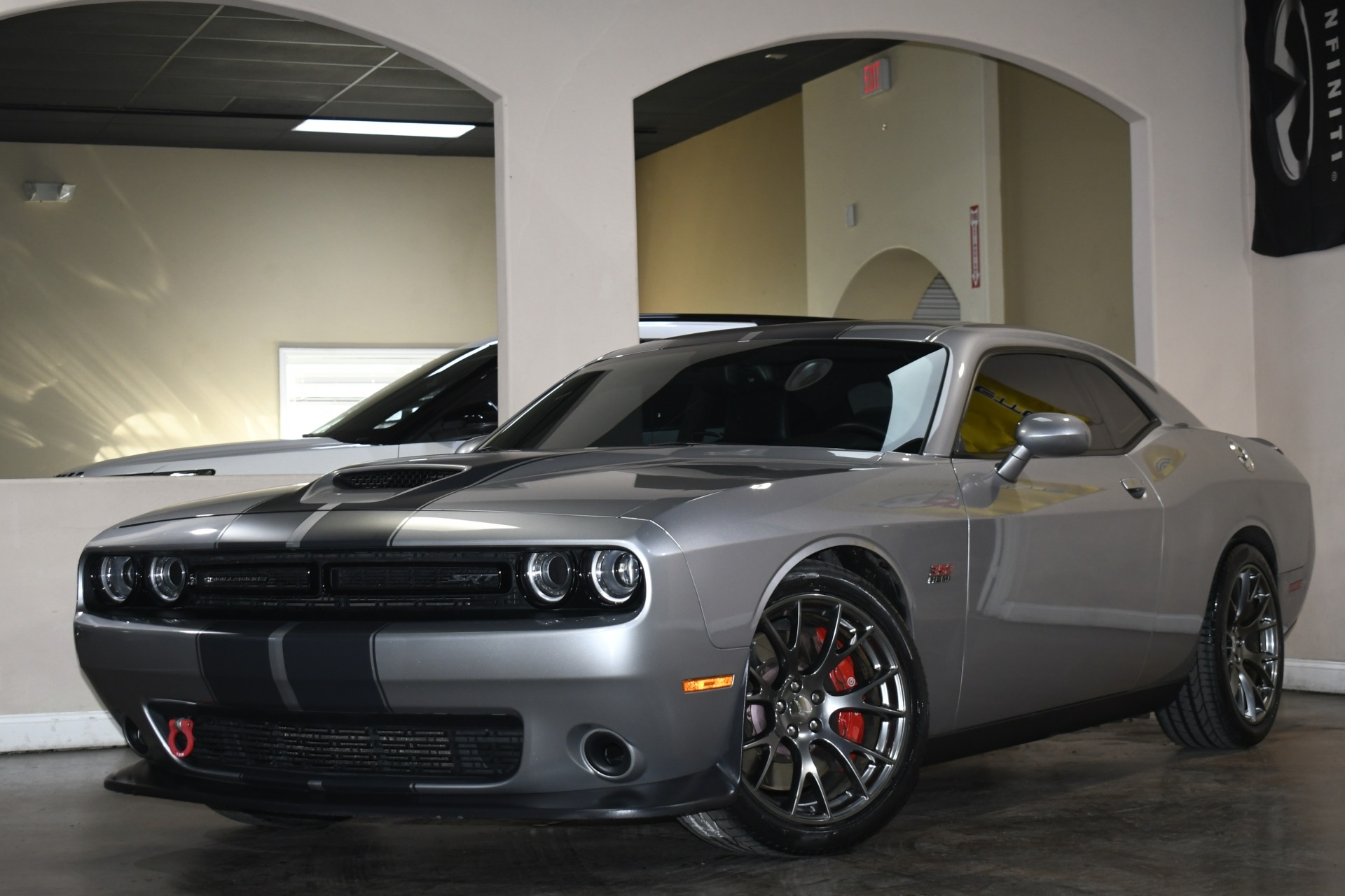 2015 Dodge Challenger SRT8 392 photo 3
