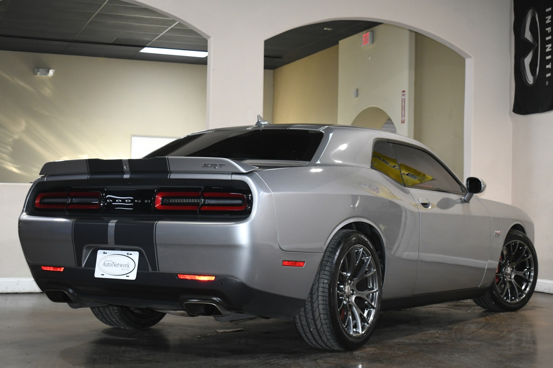 2015 Dodge Challenger SRT8 392 photo 4